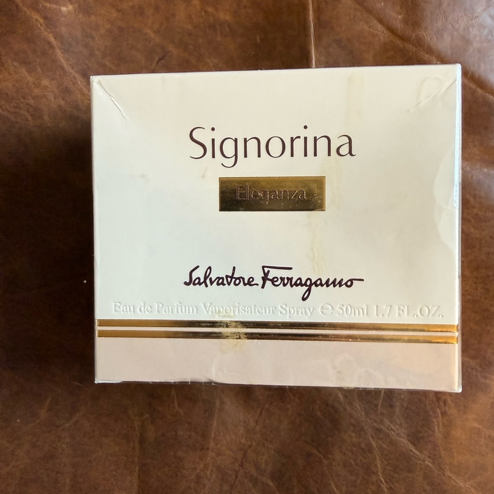 Salvatore Ferragamo Signorina Eleganza Eau de Parfum - Eleganza
